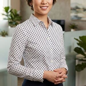 Banana Republic White Navy Geometric Button-Down Shirt, Tailored fit - Women 4